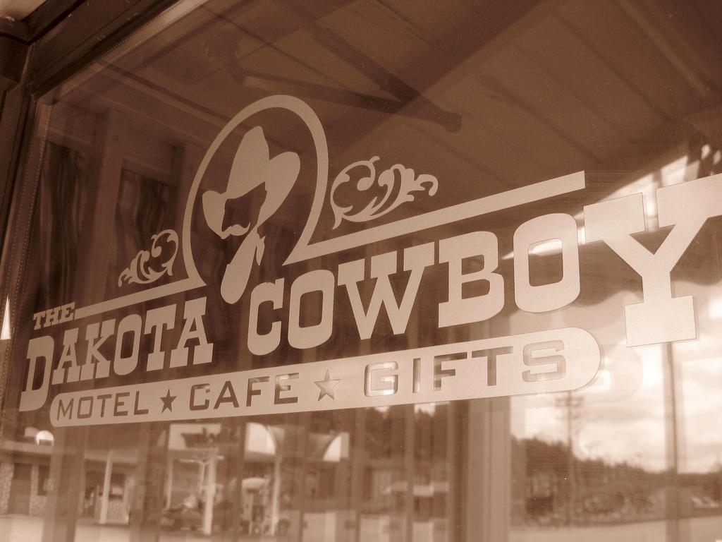 Dakota Cowboy Inn Custer Oda fotoğraf
